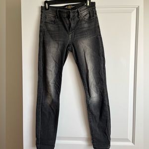 Lucky Brand size 2/26 slim fit jeans